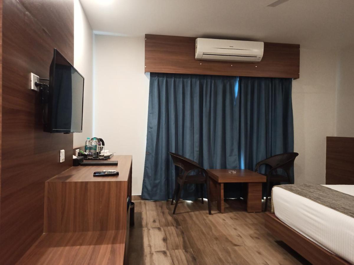 Hotel Tree Fern Dibrugarh Exterior foto