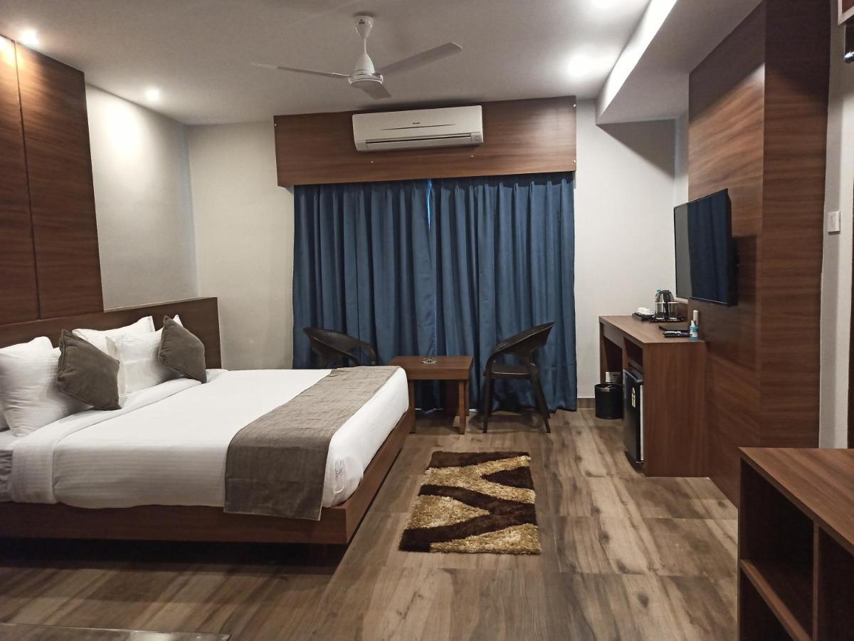 Hotel Tree Fern Dibrugarh Exterior foto