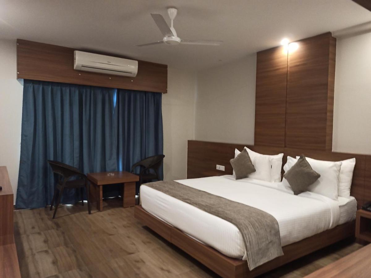 Hotel Tree Fern Dibrugarh Exterior foto
